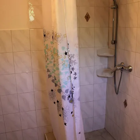 Knezak Mali Iž
