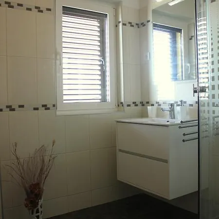 Apartament Daniel Mali Iž