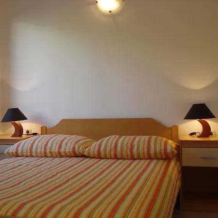 Knezak Mali Iž